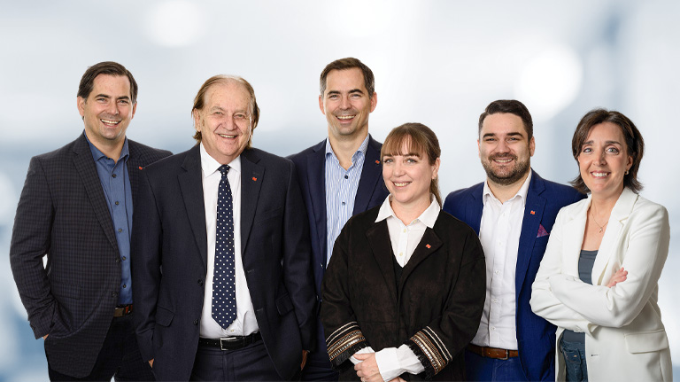 Photo de l'équipe Grenier, de gauche à droite, Justin Grenier, Gérald Grenier, Olivier Grenier, Marie LePécheur, Charles-Héliot Poirier, Mélanie Gosselin.